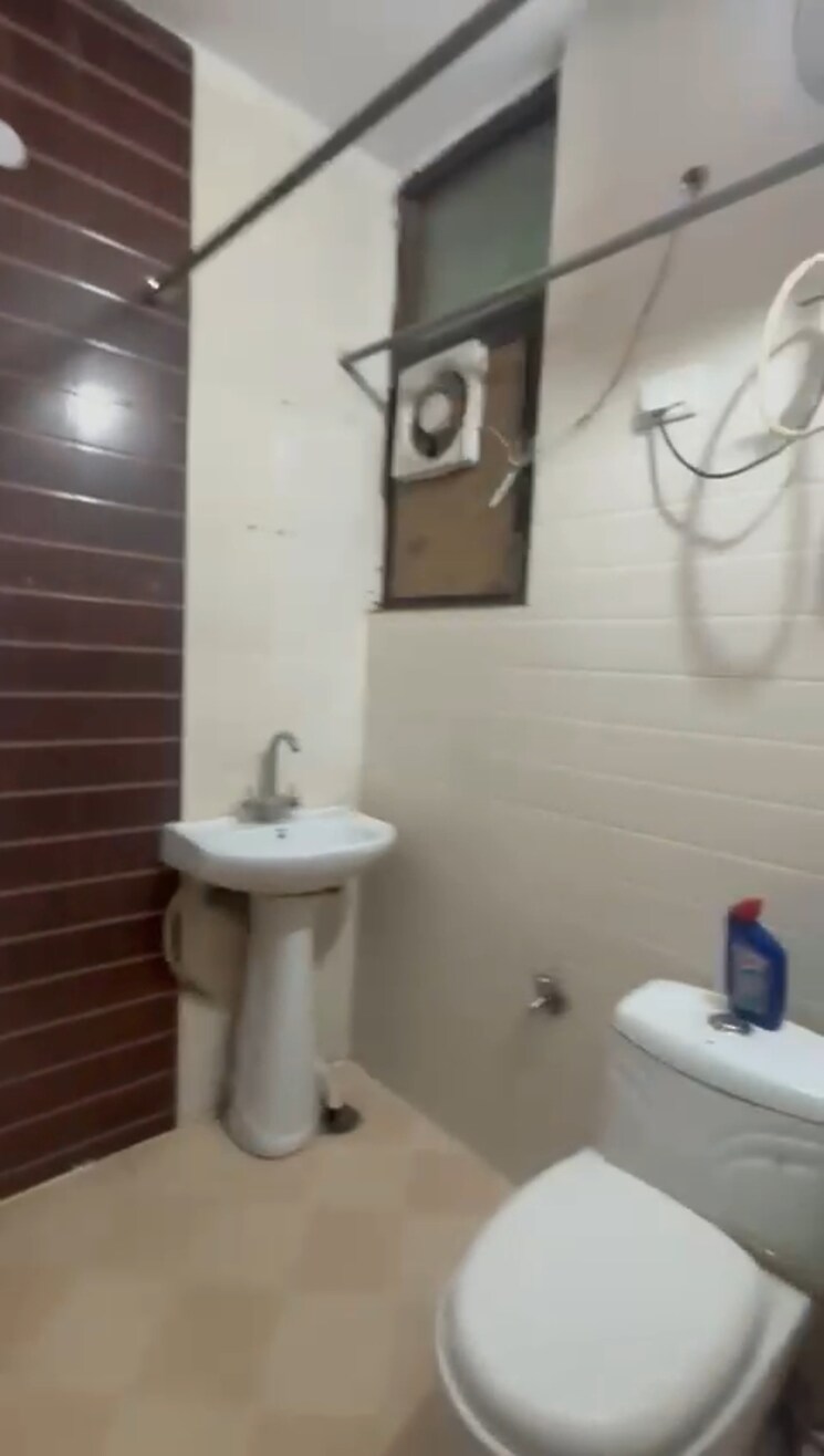 Bathroom, mehrauli 2 Bedroom 1000 Sq.Ft. Builder Floor In Mehrauli Delhi 8738554