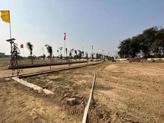 Plot For Sale in Green Valley 