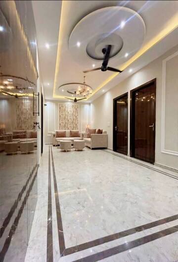 Living Room in 2 BHK Builder Floor at Sector 23 – for Rent