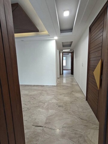 Room in 1 BHK Builder Floor at Sector 23 – for Rent