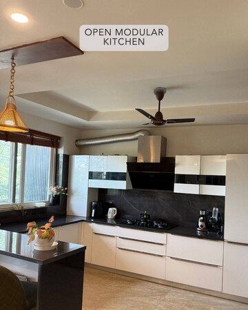 Kitchen in 1.5 BHK Builder Floor at Sector 23 – for Rent