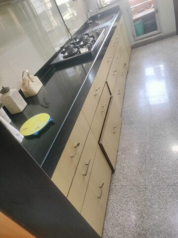 Furnished Amenities in 2 BHK Apartment at Thane West – for Rent