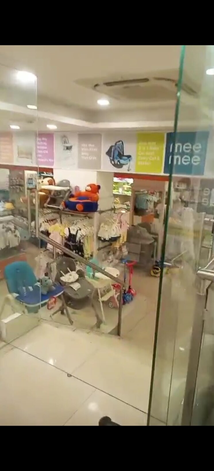 Team Area, worli Commercial Showroom 6000 Sq.Ft. In Worli Mumbai 8738589