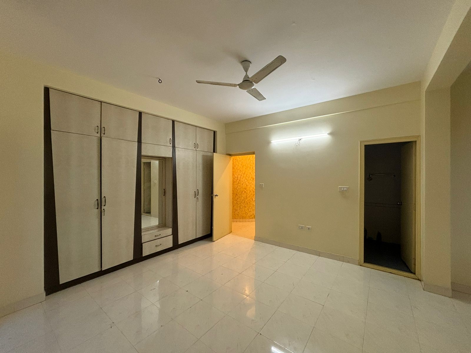 3 BHK + Pooja Room Apartment For Rent in Klassik Comfort
