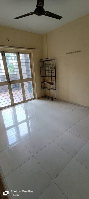 Room in 2 BHK Apartment at SSD Sai Avenue, Pimple Saudagar – for Rent