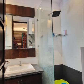 Attached Bathroom in 3 BHK Builder Floor at Panchsheel Enclave – for Rent