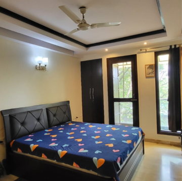 Bedroom in 3 BHK Builder Floor at Panchsheel Enclave – for Rent