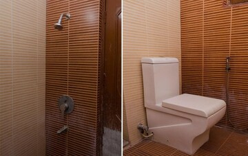 Bathroom in 3 BHK Builder Floor at Sector 40 – for Rent