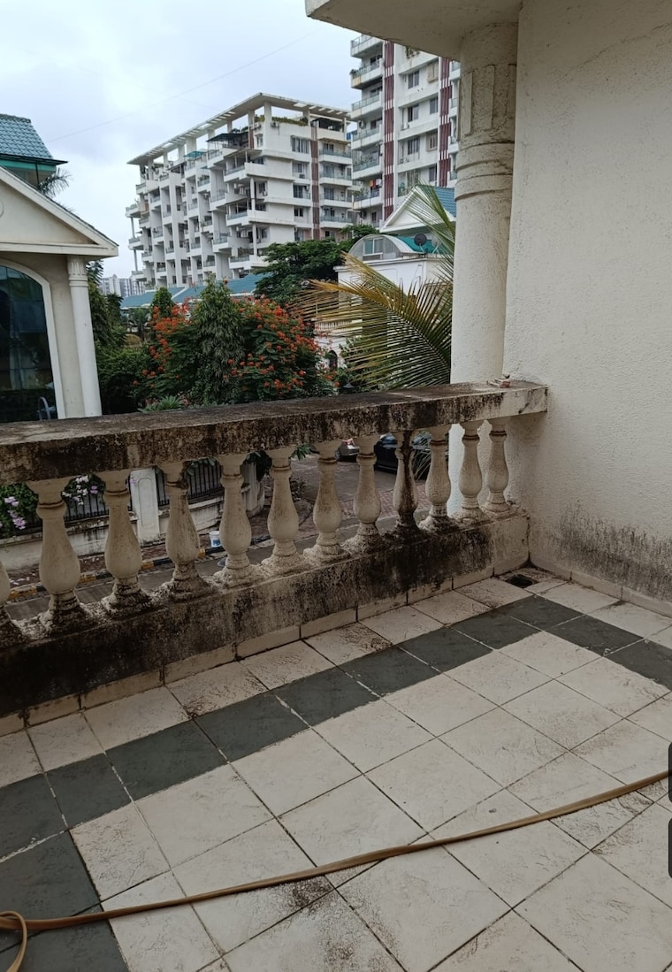 Balcony, dorabjee-paradise-building-a-b-condominium 3 Bedroom 2400 Sq.Ft. Villa In Mohammadwadi Pune 8738635