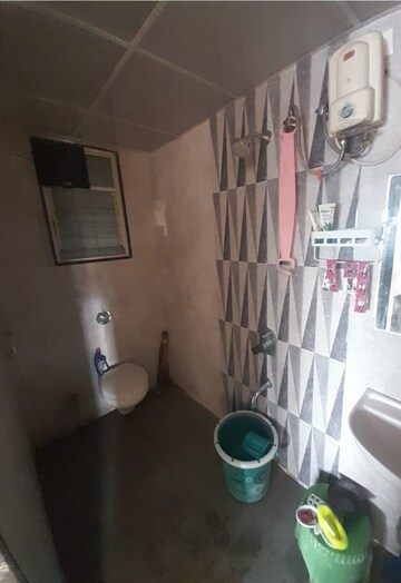Bathroom in 2 BHK Apartment at Kohinoor Reina, Kondhwa – for Rent