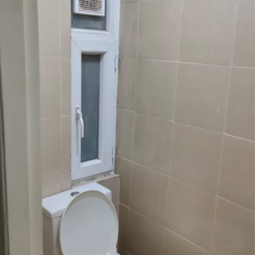 Bathroom in 2.5 BHK Apartment at Emaar Emerald Estate, Medawas – for Rent