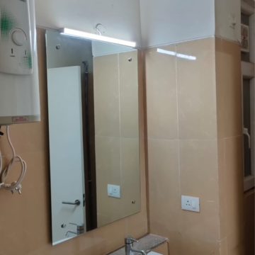 Furnished Amenities in 2.5 BHK Apartment at Emaar Emerald Estate, Medawas – for Rent