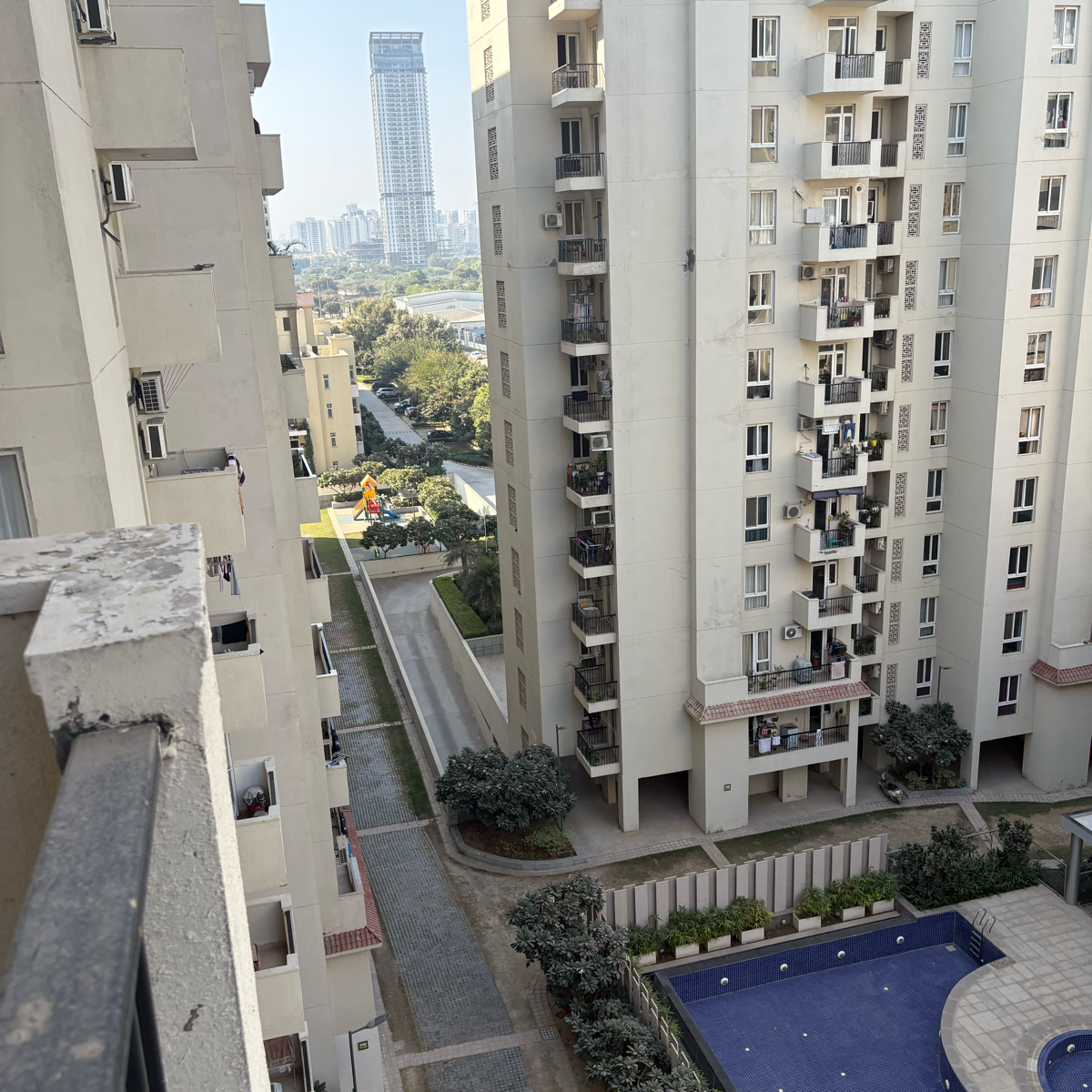 2.5 BHK + Study Room 1020 Sq.Ft. Apartment in Emaar Emerald Estate