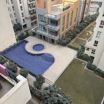Team Area in 2.5 BHK Apartment at Emaar Emerald Estate, Medawas – for Rent