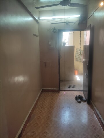 Furnished Amenities in Studio Apartment at Shukrawar Peth – for Rent