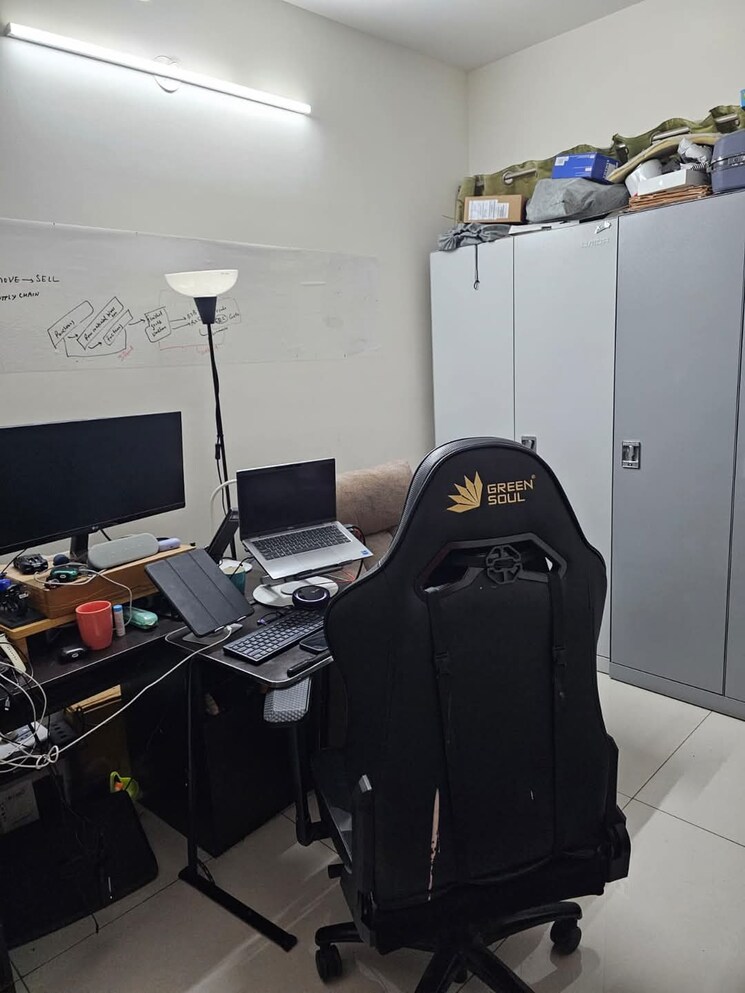 Master Bedroom, amanora-adreno-towers 3 Bedroom 1200 Sq.Ft. Apartment In Hadapsar Pune 8738696