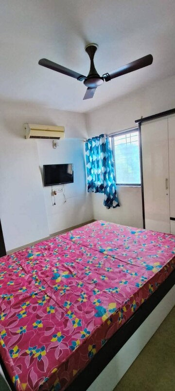 Bedroom in 2 BHK Apartment at Neptune Society, Kalyani Nagar – for Rent
