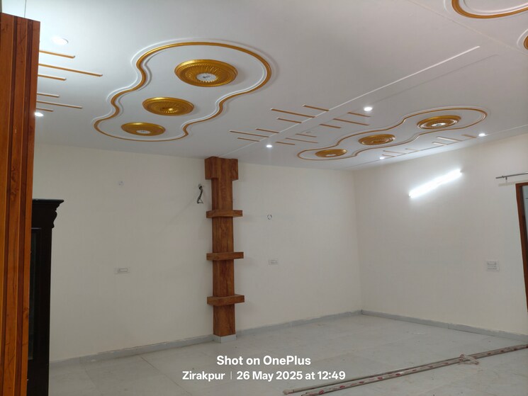 Room, ambala highway 2.5 Bedroom 265 Sq.Yd. Apartment In Ambala Highway Zirakpur 8738723