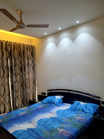 Master Bedroom in 3.5 BHK Builder Floor at Sector 13 – for Rent