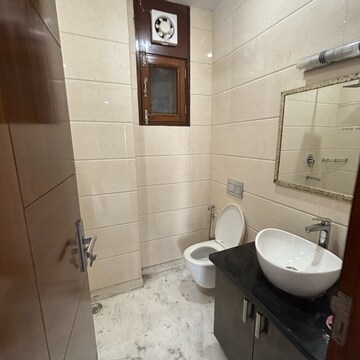 Bathroom in 3 BHK Independent House at South Extension I – for Rent