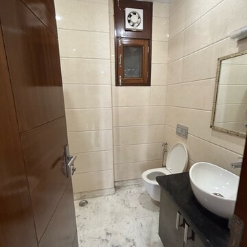 Bathroom in 3 BHK Independent House at South Extension I – for Rent