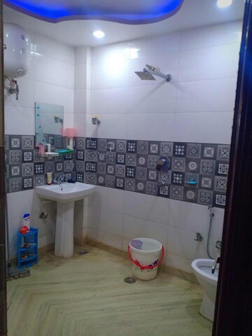 Bathroom in 4 BHK Builder Floor at Rohini Sector 23 – for Sale