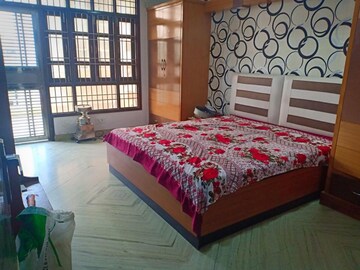 Bedroom in 4 BHK Builder Floor at Rohini Sector 23 – for Sale