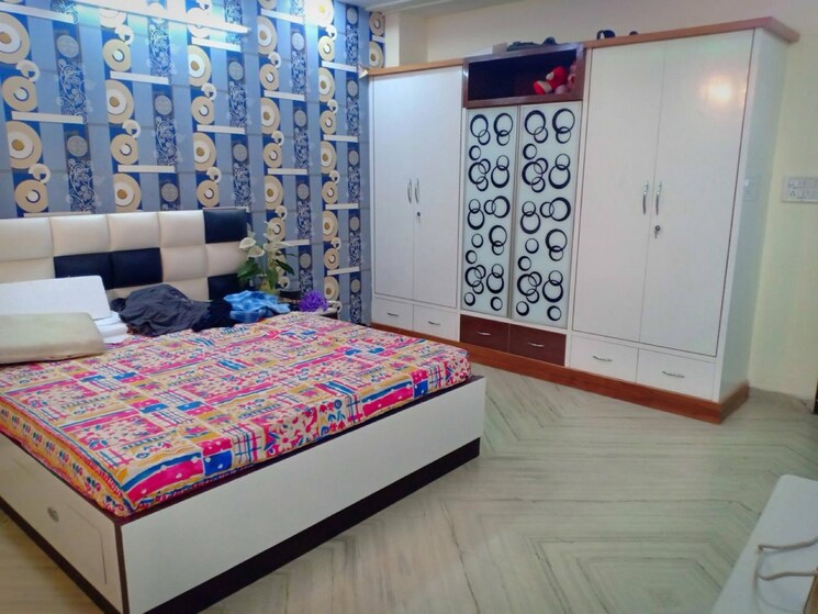 Bedroom, rohini sector 23 4 Bedroom 250 Sq.Yd. Builder Floor In Rohini Sector 23 Delhi 8738756