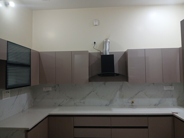 Kitchen, sector 9 6 Bedroom 250 Sq.Yd. Builder Floor In Sector 9 Hisar 8738763