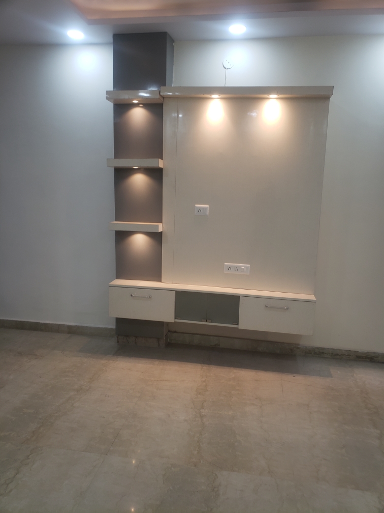 2 BHK Builder Floor For Rent in Rahul Mishra 