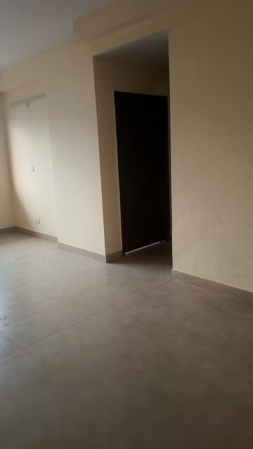 Room in 3 BHK Apartment at Gardenia Gateway, Sector 75 – for Rent