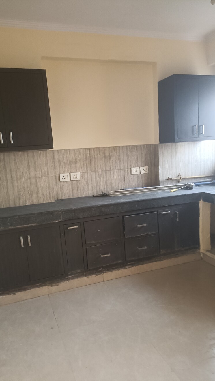 Kitchen, gardenia-gateway 3 Bedroom 1700 Sq.Ft. Apartment In Sector 75 Noida 8738844