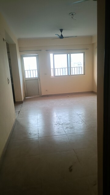 Room in 3 BHK Apartment at Gardenia Gateway, Sector 75 – for Rent
