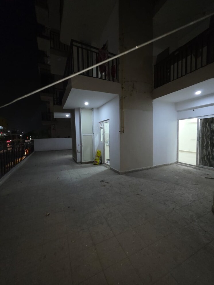 Room, aims-golf-avenue-i 3 Bedroom 1750 Sq.Ft. Apartment In Sector 75 Noida 8738850