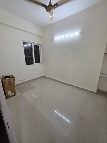 Room in 3 BHK Apartment at Aims Golf Avenue I, Sector 75 – for Rent