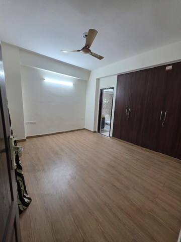 Room in 3 BHK Apartment at Aims Golf Avenue I, Sector 75 – for Rent