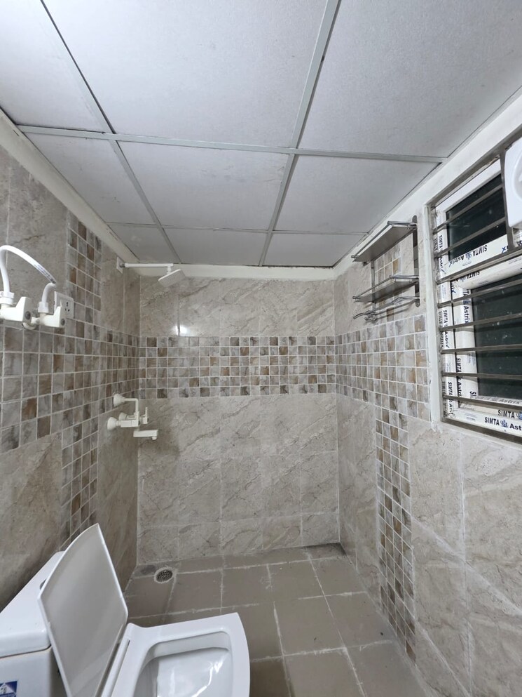 Bathroom, aims-golf-avenue-i 3 Bedroom 1750 Sq.Ft. Apartment In Sector 75 Noida 8738850