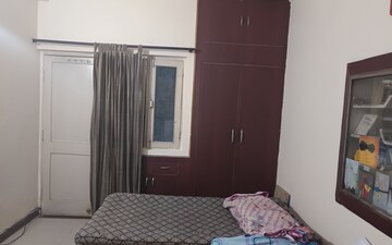 1 RK Builder Floor For Rent in Sector 41