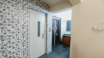 Room in 2.5 BHK Apartment at RBM Valley, Kaikhali – for Sale