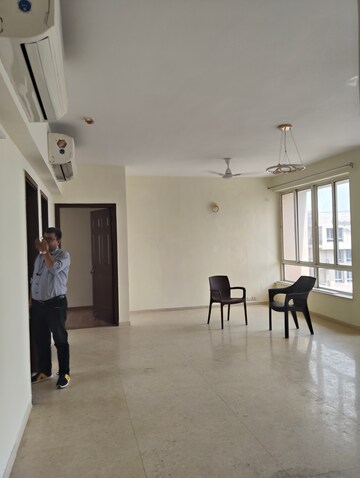 Room in 3 BHK Apartment at Unitech Harmony, Sector 50 – for Rent