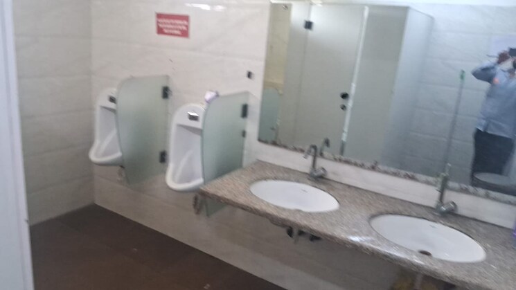 Bathroom, sector 63 Commercial Office Space 6000 Sq.Ft. In Sector 63 Noida 8738895