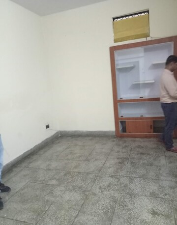 Room in 2 BHK Independent House at Jankipuram – for Rent