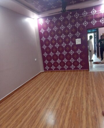 Room in 2 BHK Independent House at Jankipuram – for Rent