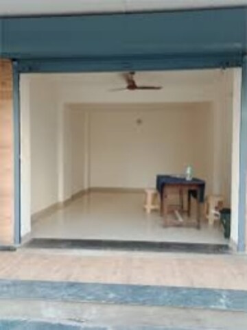  Shop For Rent in Laxmi Nagar