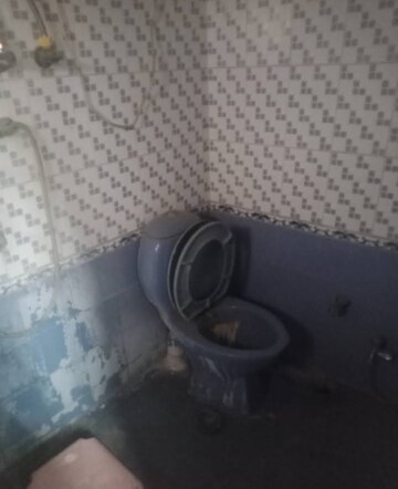 Parking in 2 BHK Villa at Aliganj – for Rent