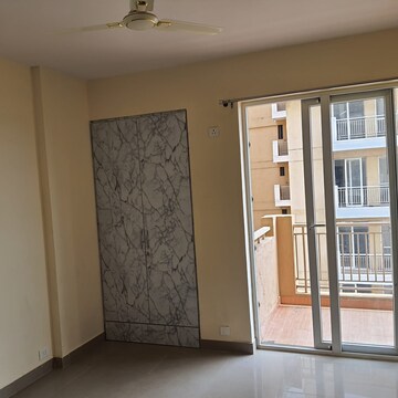 Room in 3 BHK Apartment at Ansal Highland Park, Sector 103 – for Rent