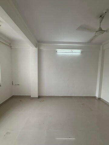 Room in 3 BHK Apartment at Andheri West – for Rent