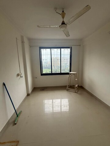 Room in 3 BHK Apartment at Andheri West – for Rent