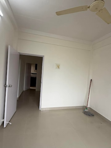 Room in 3 BHK Apartment at Andheri West – for Rent