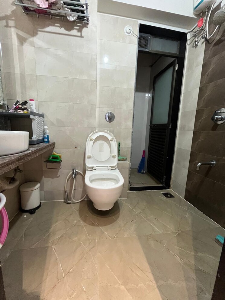 Bathroom, dev-ashoka-apartment 2 Bedroom 700 Sq.Ft. Apartment In Vartak Nagar Thane 8739139